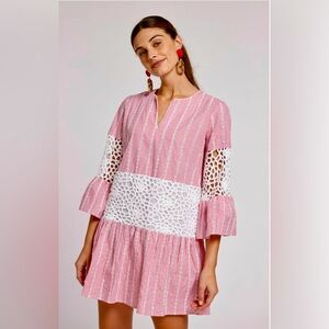 tyler böe Bell Sleeve Eliza Split Neck Tunic Dress w Embroidered Lace Detail ZB3